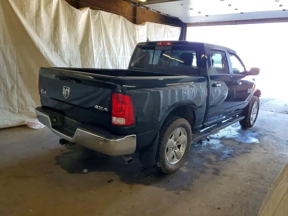 2017 RAM 1500 SLT  