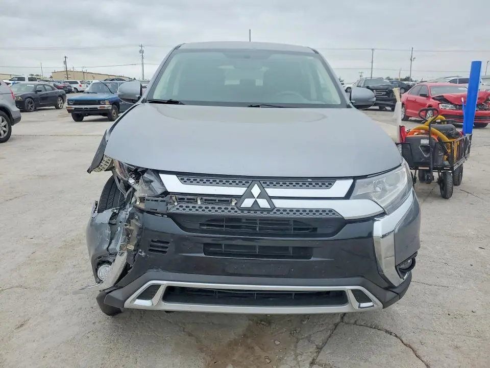 2019 MITSUBISHI OUTLANDER SE  