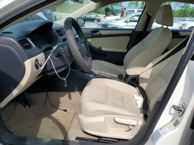 2011 VOLKSWAGEN JETTA SE