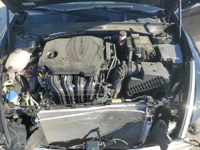 2023 HYUNDAI SONATA SE  