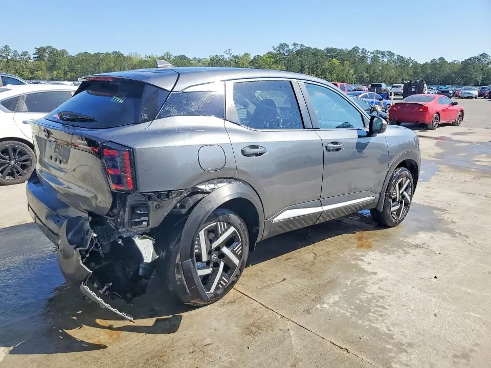 2025 NISSAN KICKS SV  
