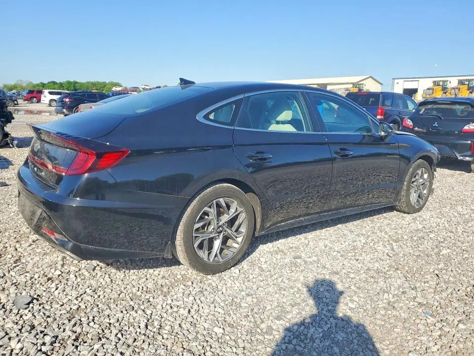 2022 HYUNDAI SONATA SEL  