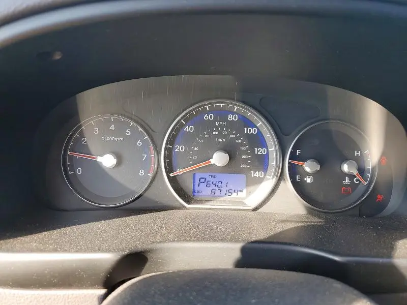 2011 HYUNDAI SANTA FE GLS  