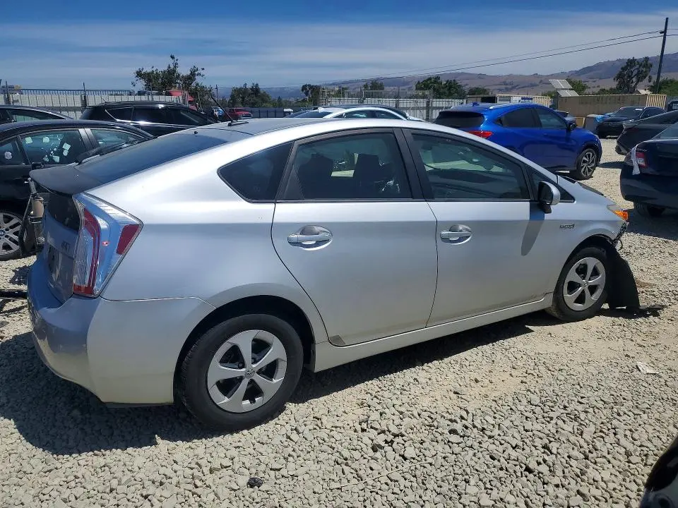 2012 TOYOTA PRIUS THREE  