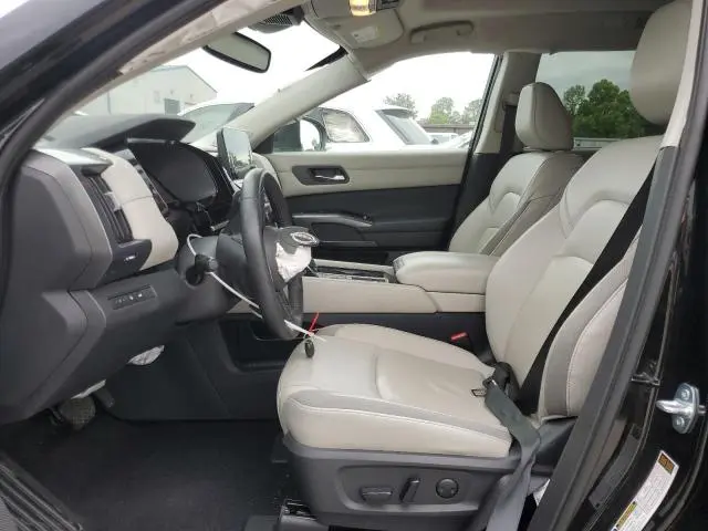 2022 NISSAN PATHFINDER SL  