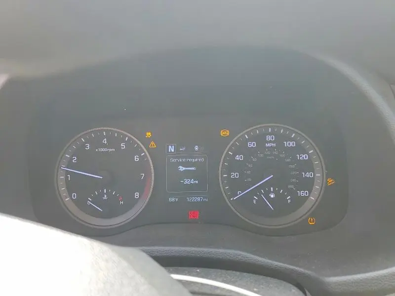 2016 HYUNDAI TUCSON SE  