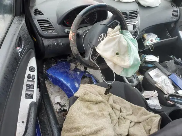 2012 HYUNDAI ACCENT GLS  