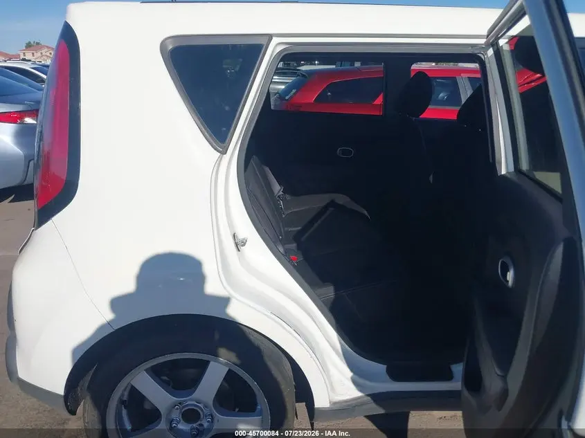 2015 KIA SOUL  