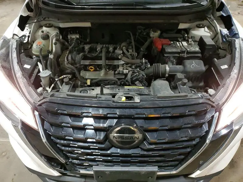 2021 NISSAN KICKS S  