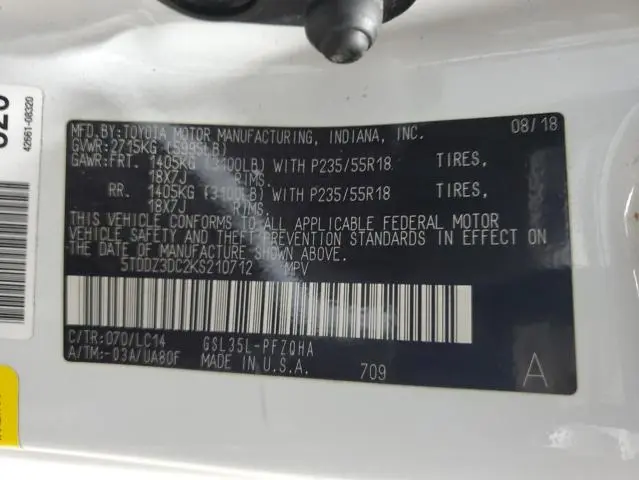 2019 TOYOTA SIENNA XLE  