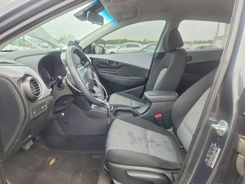2020 HYUNDAI KONA SE  
