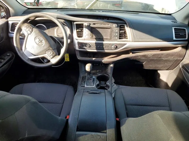 2018 TOYOTA HIGHLANDER LE  