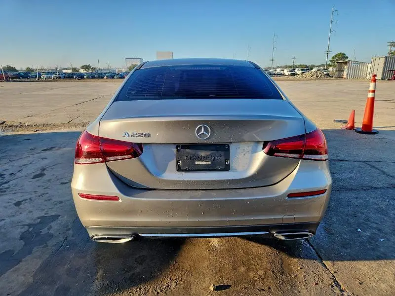 2020 MERCEDES-BENZ A 220  