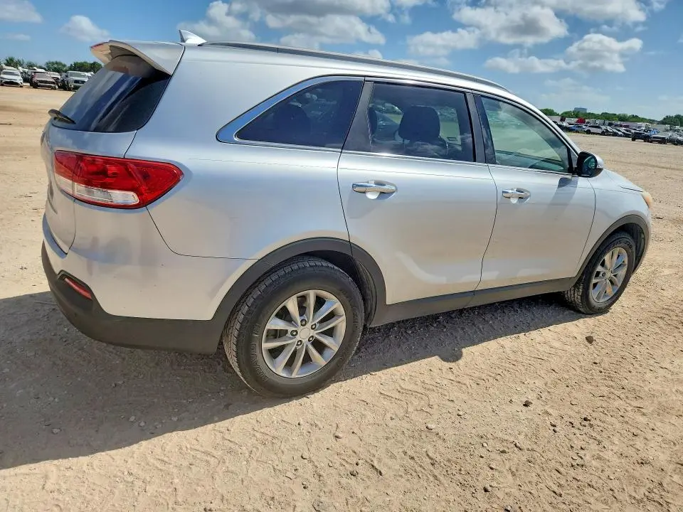 2016 KIA SORENTO LX  