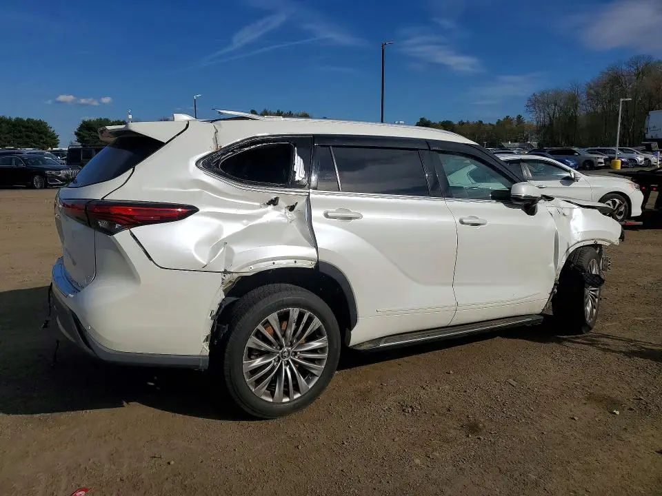 2021 TOYOTA HIGHLANDER PLATINUM  