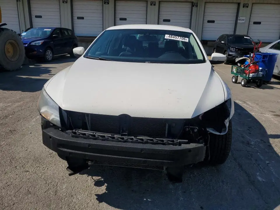 2014 VOLKSWAGEN PASSAT S  