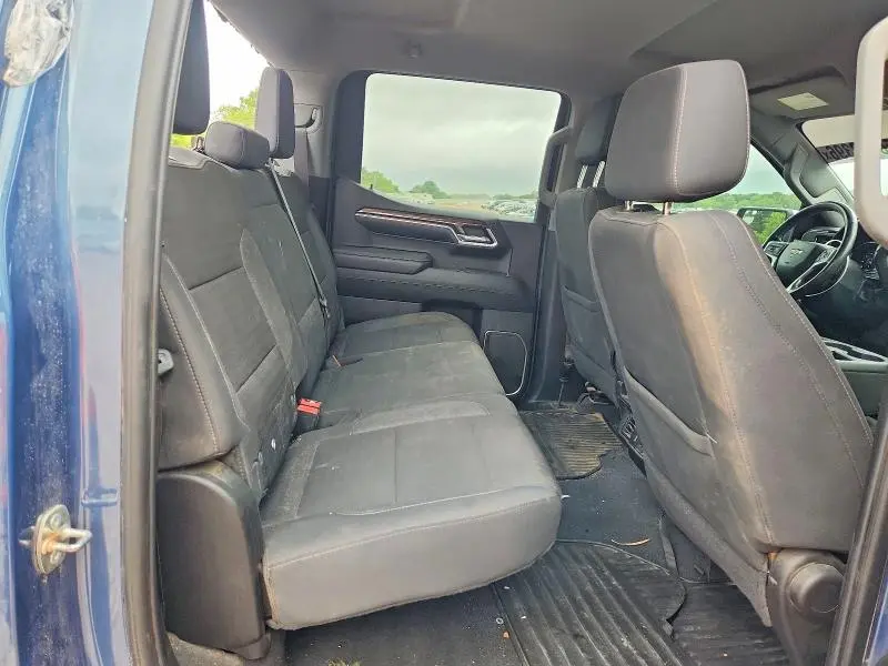 2024 CHEVROLET SILVERADO K1500 LT  