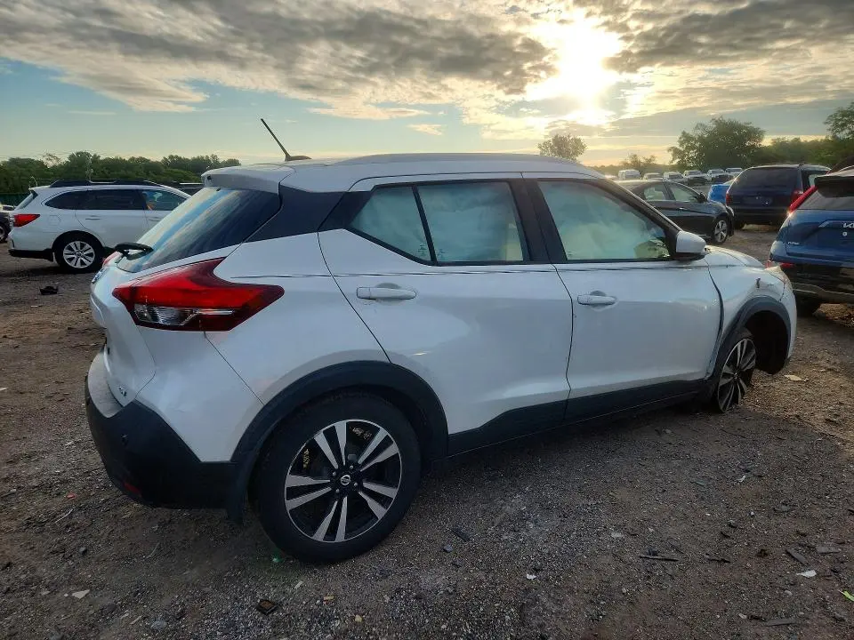 2020 NISSAN KICKS SV  