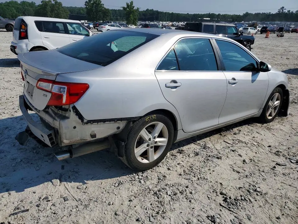 2013 TOYOTA CAMRY SE  