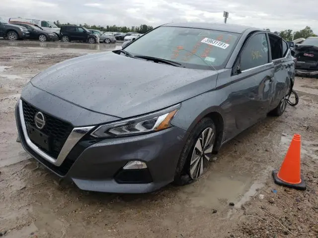2021 NISSAN ALTIMA SV