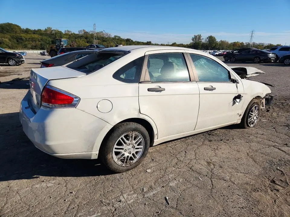 2011 FORD FOCUS SE  