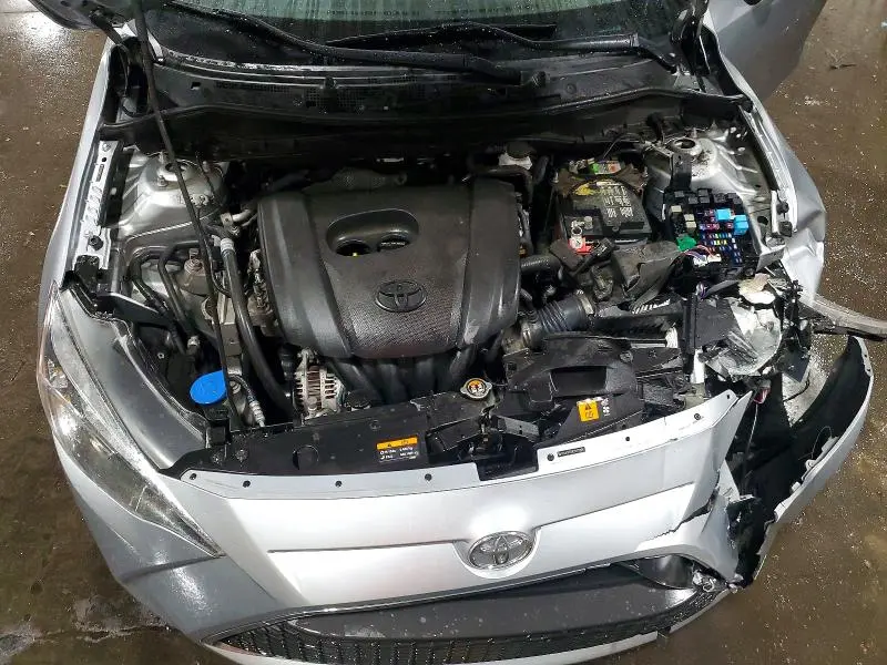2019 TOYOTA YARIS L  