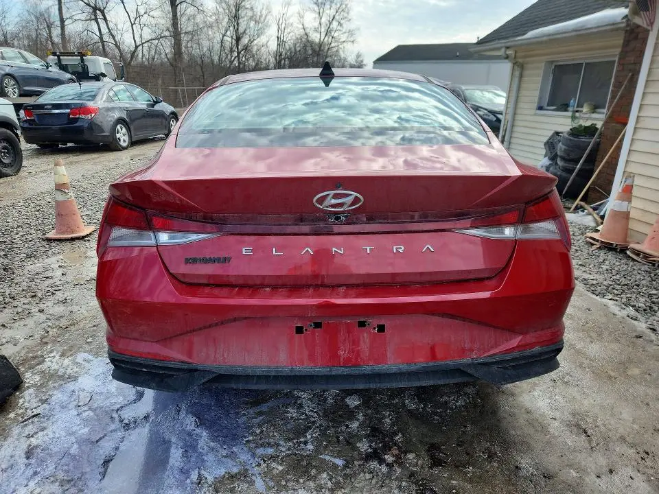 2023 HYUNDAI ELANTRA SEL  