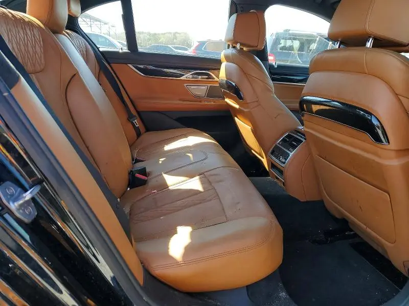 2016 BMW 750 XI  