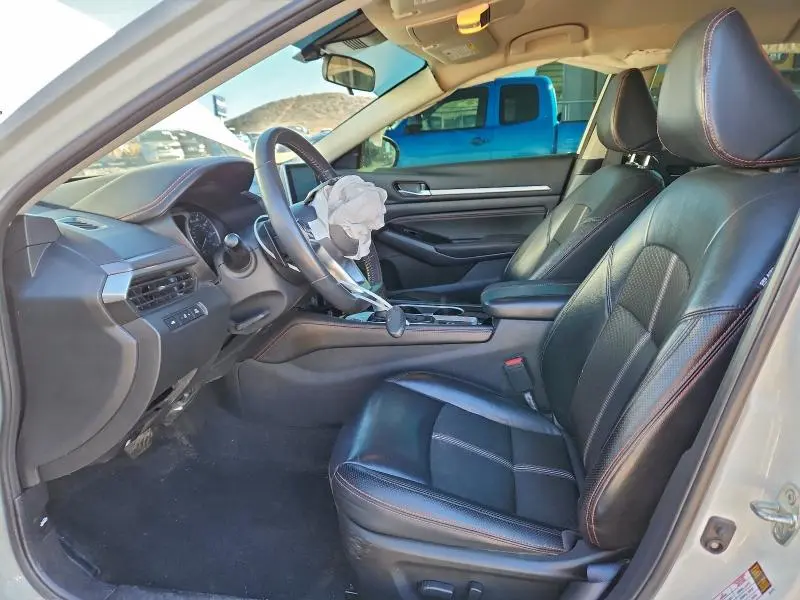 2023 NISSAN ALTIMA SR  