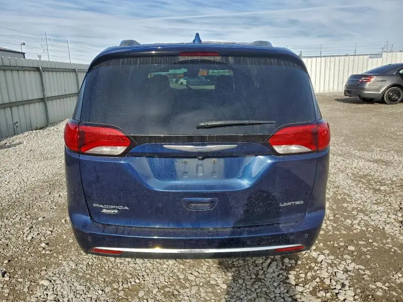 2018 CHRYSLER PACIFICA LIMITED  