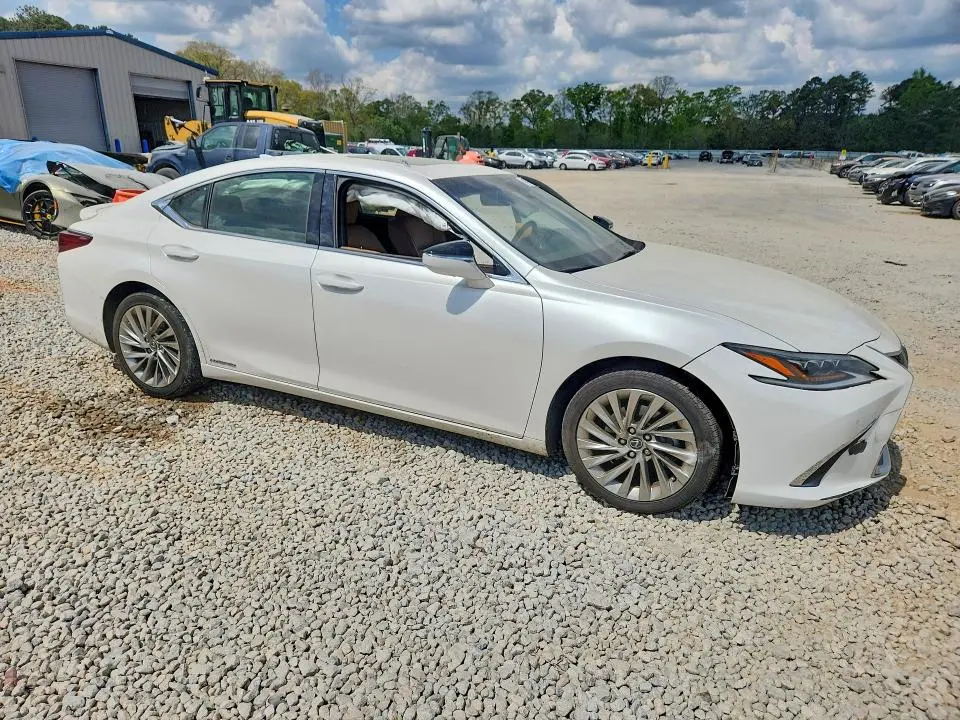 2019 LEXUS ES 300H ULTRA LUXURY  