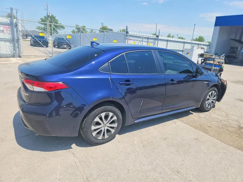2021 TOYOTA COROLLA LE  