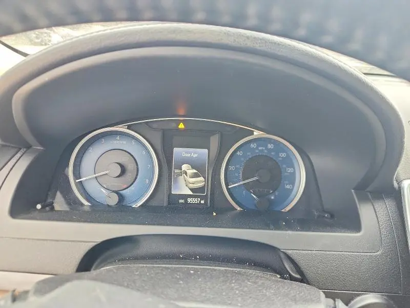 2016 TOYOTA CAMRY XLE  
