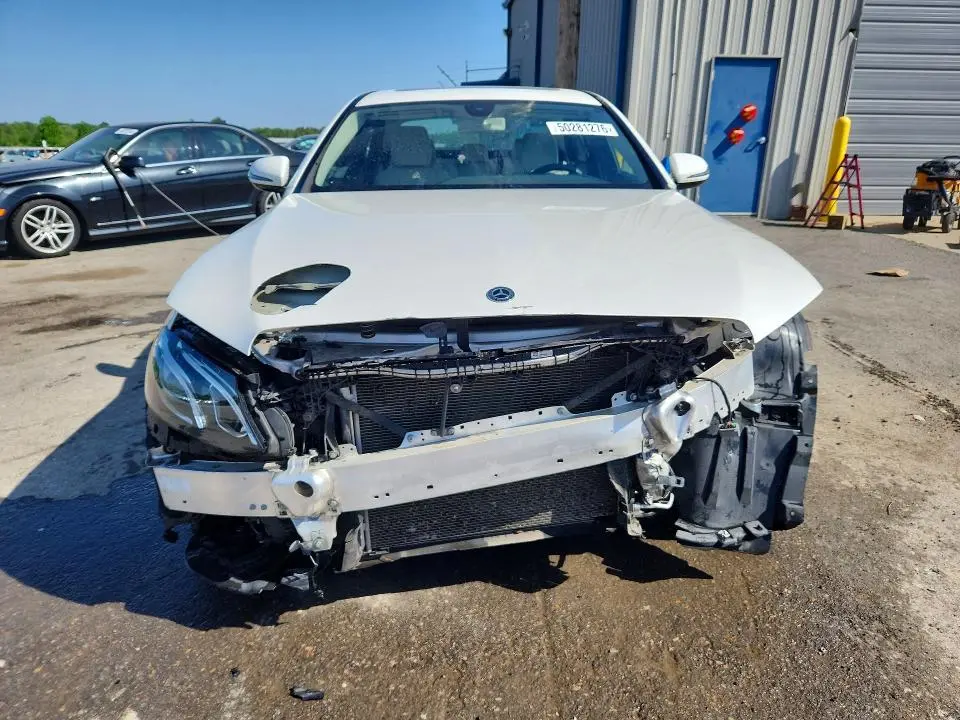 2019 MERCEDES-BENZ E 300  