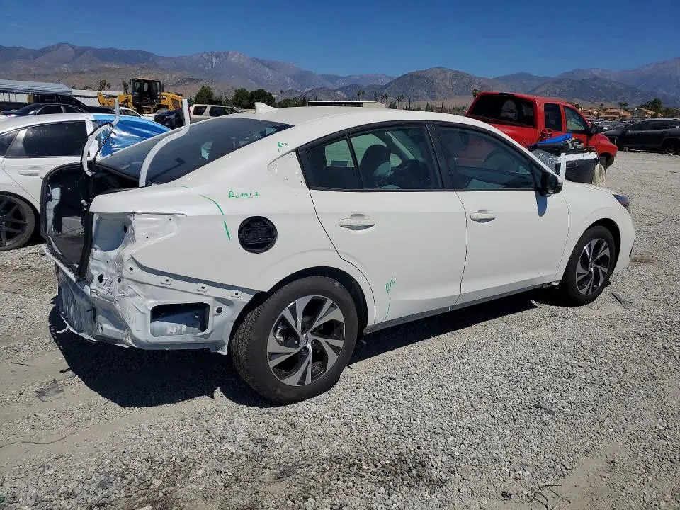 2025 SUBARU LEGACY PREMIUM  