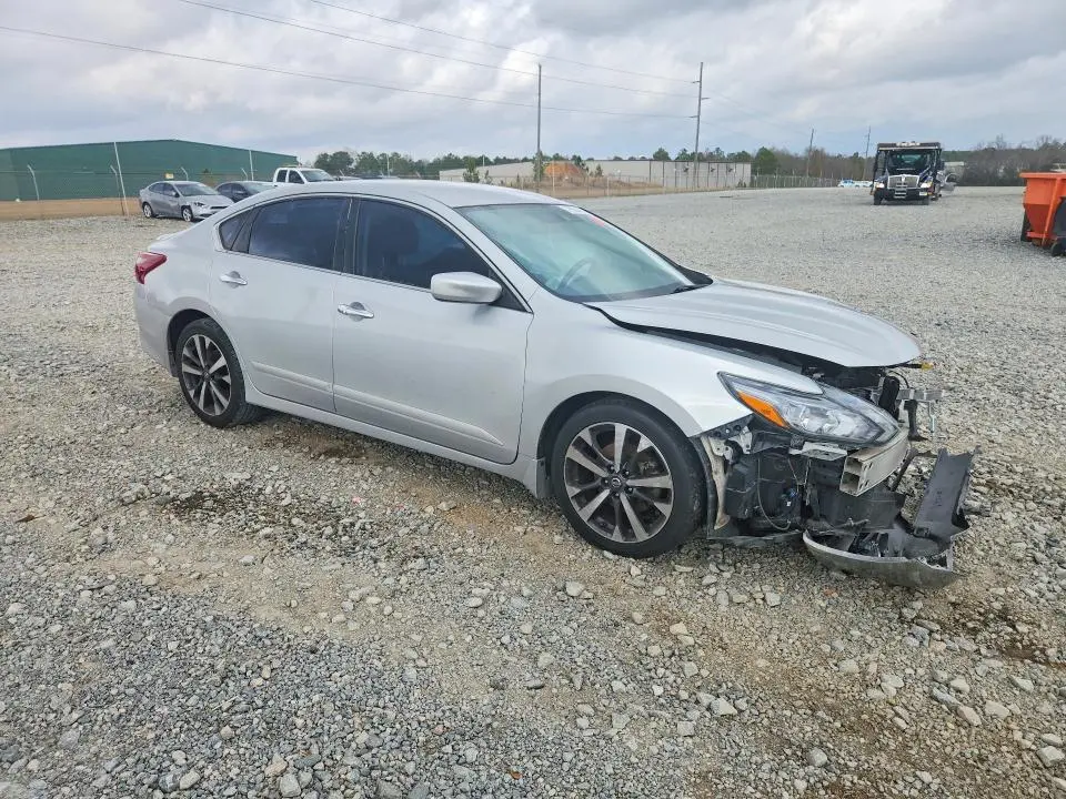 2017 NISSAN ALTIMA 2.5 SR  