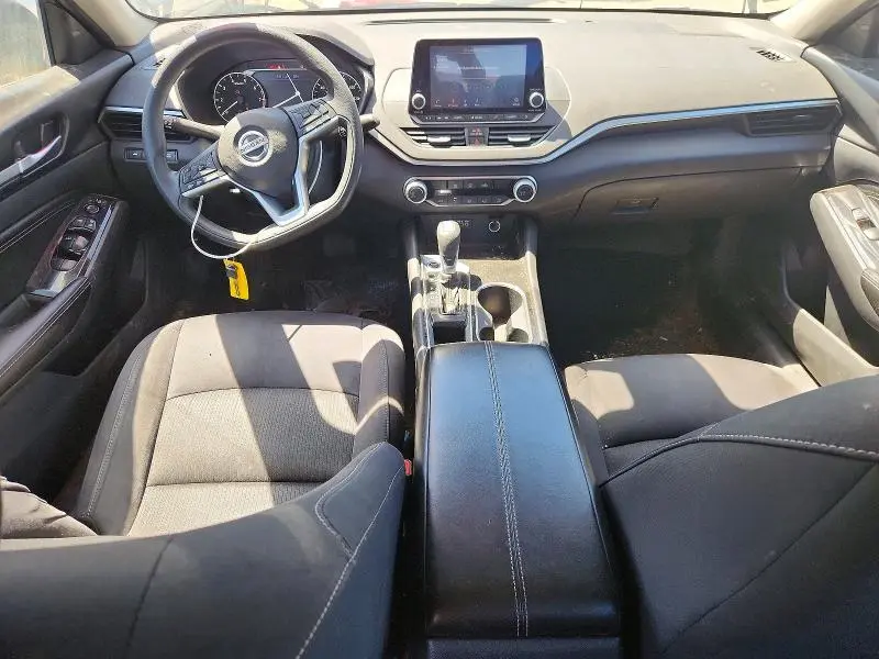 2021 NISSAN ALTIMA SV  