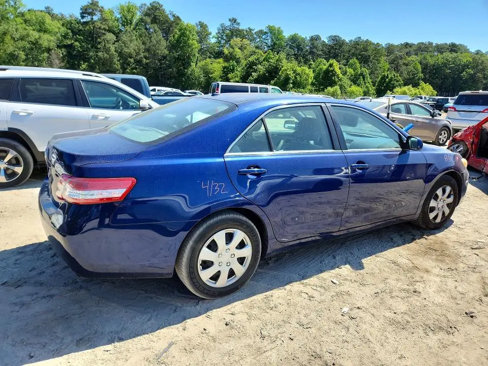 2010 TOYOTA CAMRY LE  