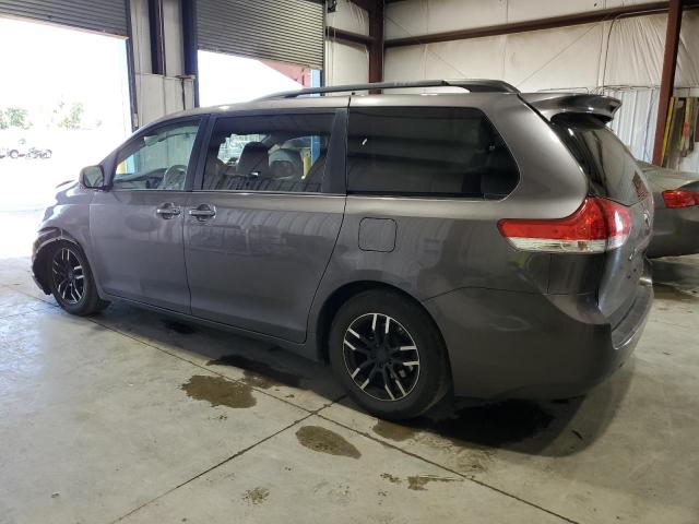 2011 TOYOTA SIENNA XLE