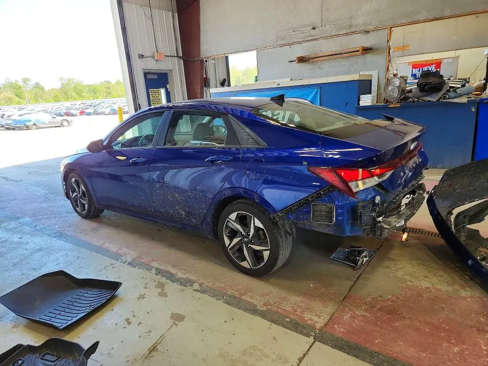 2023 HYUNDAI ELANTRA SEL  