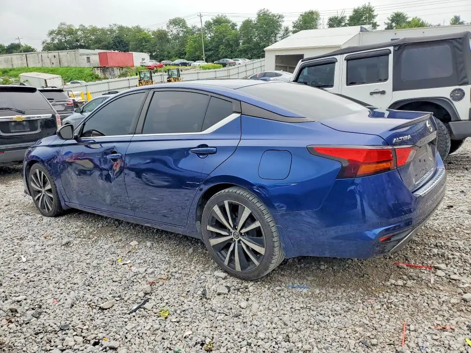 2019 NISSAN ALTIMA SR  