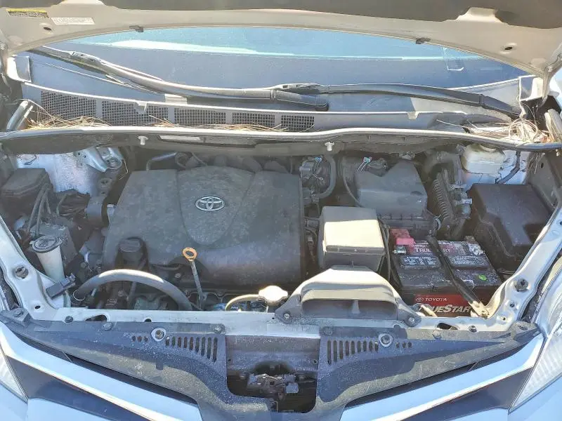 2020 TOYOTA SIENNA LE  