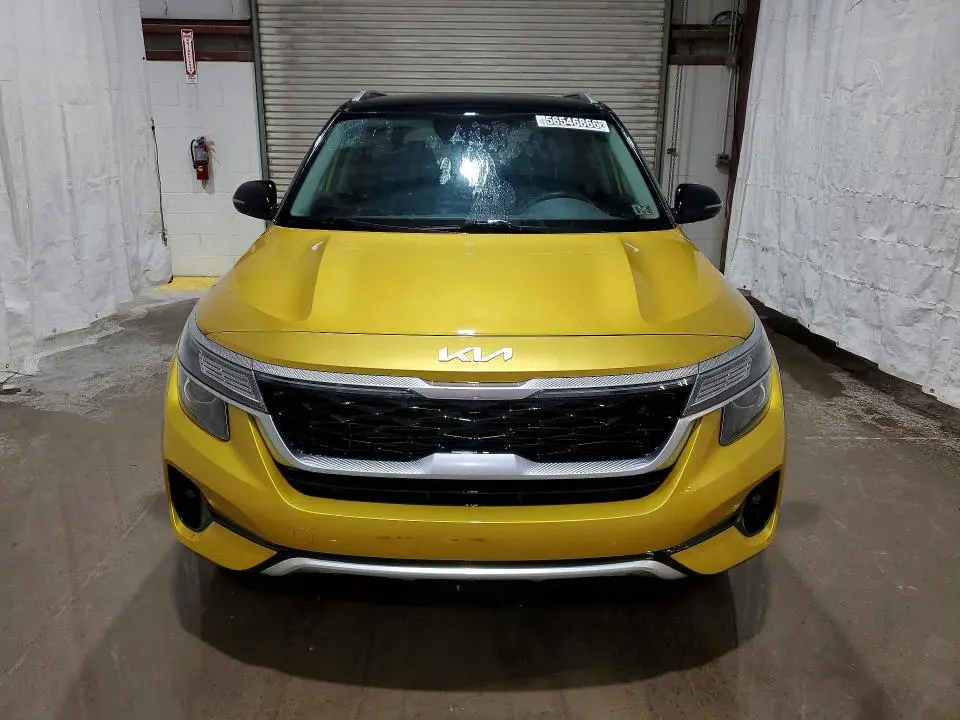 2022 KIA SELTOS S  