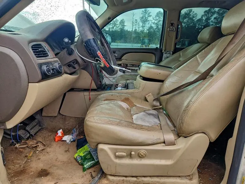 2011 CHEVROLET TAHOE K1500 LTZ  