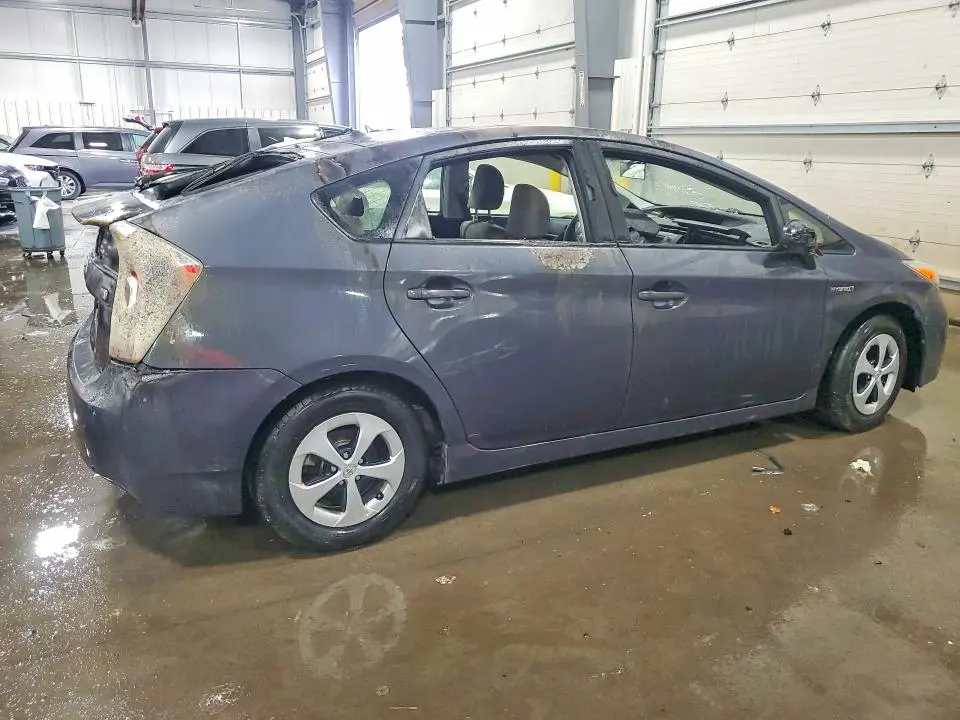 2014 TOYOTA PRIUS TWO  