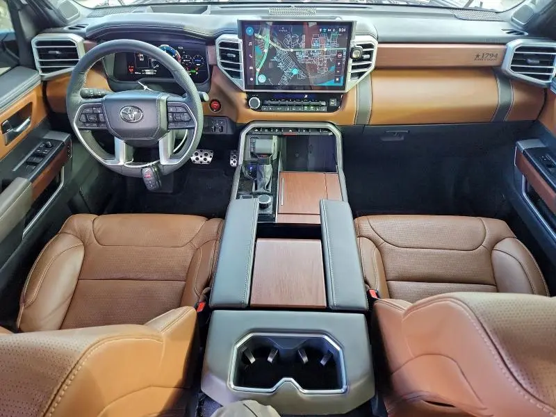 2025 TOYOTA TUNDRA CREWMAX PLATINUM  