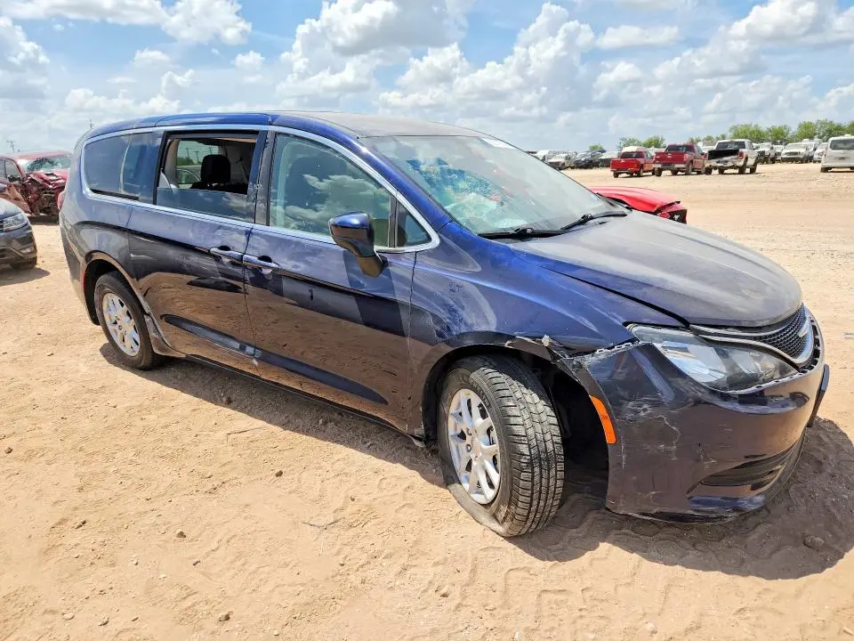 2020 CHRYSLER VOYAGER LX  