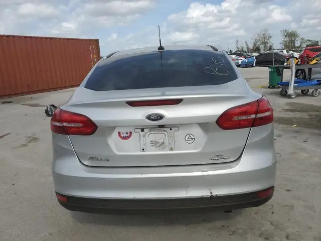 2016 FORD FOCUS SE  