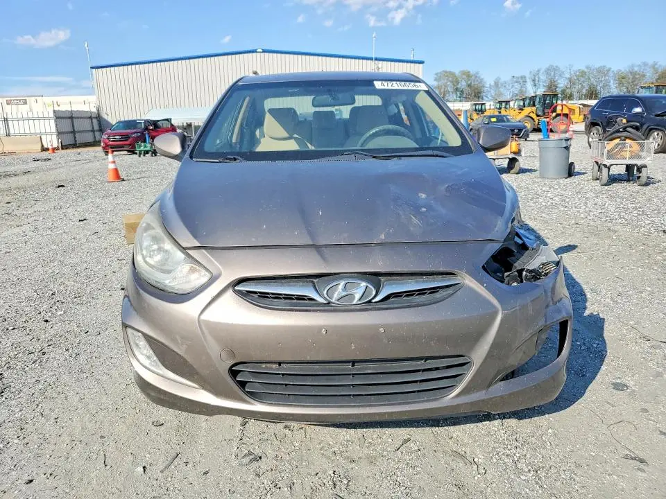 2013 HYUNDAI ACCENT GLS  