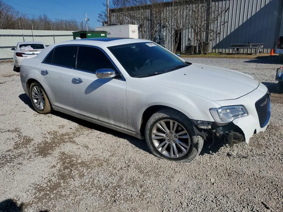 2016 CHRYSLER 300C   